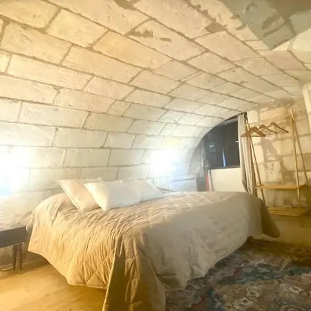 Robin Quantin In The Heart Of Old *